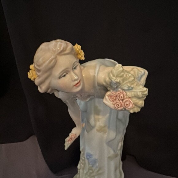 Summer's Darling - by Royal Doulton - Picture 4 of 7
